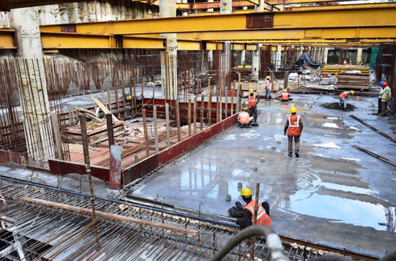 Concourse slab curing - Science Museum