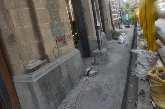 Cleaning of Drains - Monsoon Preparedness works in Hutatma Chowk Station 