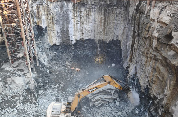 Excavation Progress in North Side SB at Churchgate Station