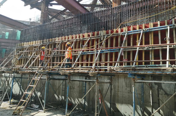 MS-RS Walls in Grid 13-15 at Vidhan Bhavan Station