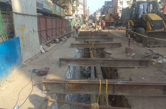 Girgaon Station - Excavation station box