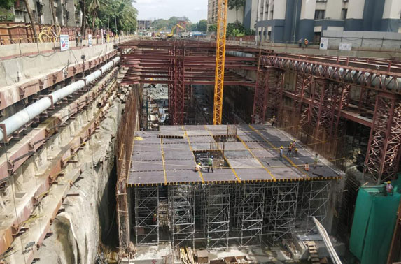 Vidya Nagari Station - Concourse slab