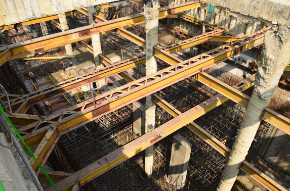 Science Museum - Concourse slab Staging Work in progress