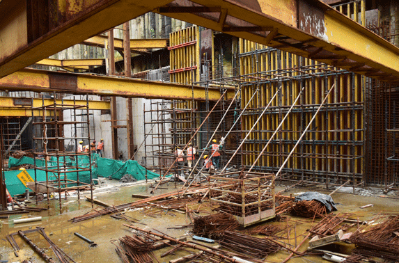 Side Wall shuttering work in progress - Science Museum Station