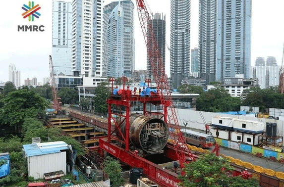 TBM Shield lifting at Worli station