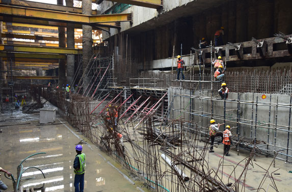 Worli - North west side wall reinforcement work in progress